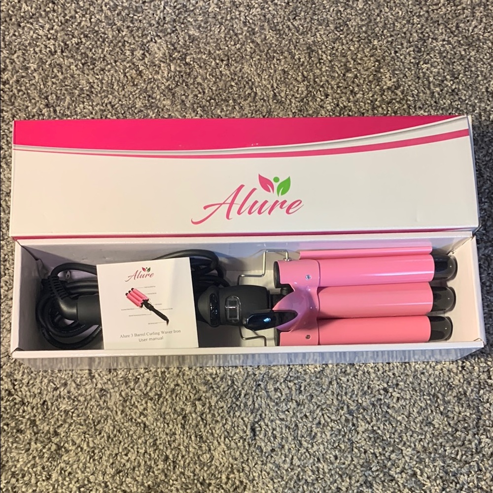 Allure Triple-Barrel Pink Hair Curler 1”